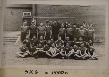 5fde4fd210c75_o_xlarge