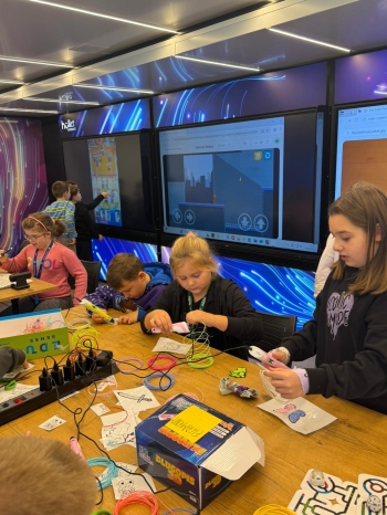 WhatsApp Image 2025-10-03 at 17.05.53 (1).jpeg