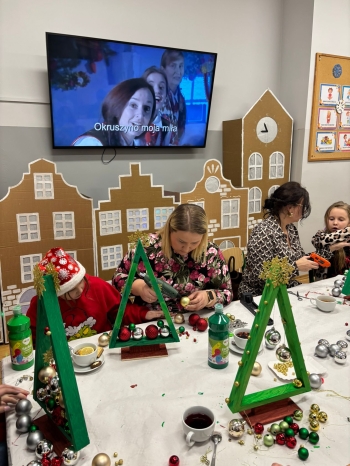 5f455f3a-99d7-4039-bce0-c01936d4d829