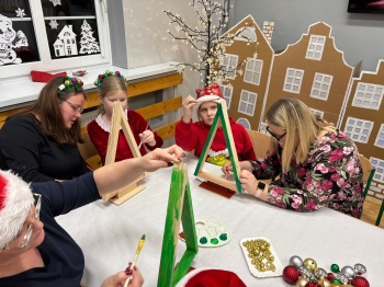 67713ec2-eefd-4100-bb37-2de2a89796ad