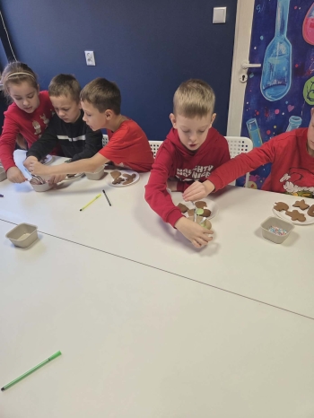 c8977bf5-3c8a-4ea9-b888-b8691ee0e109