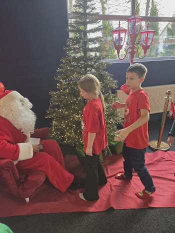 dd7702a0-0ace-46fd-a685-504d953dfa33