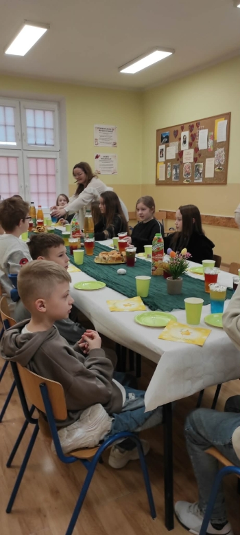 1df22321-1e3a-48d2-a46b-b470a6254d96