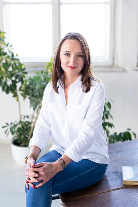 Monika Holke - ekspertka w dziedzinie self-publishingu i budowania marki autorsk