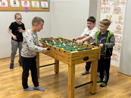 Świetlica wzbogaciła się o grę ''piłkarzyki''
