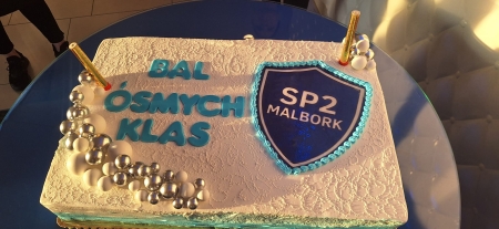 ''Miło szaleć, kiedy czas ku temu''- bal ósmoklasistów SP2